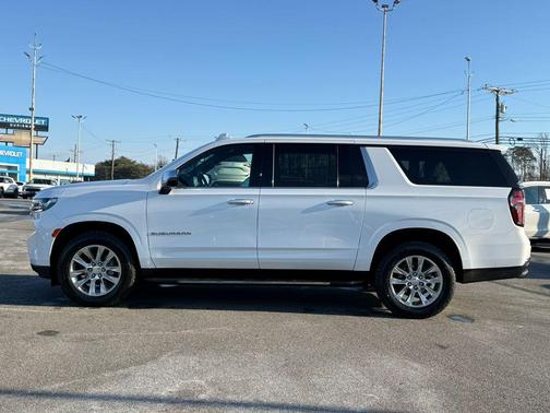 2023 Chevrolet Suburban Premier