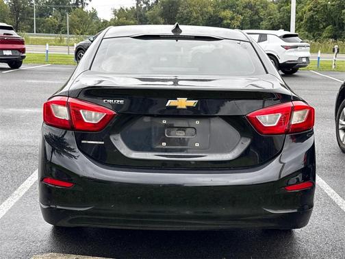 2018 Chevrolet Cruze LS