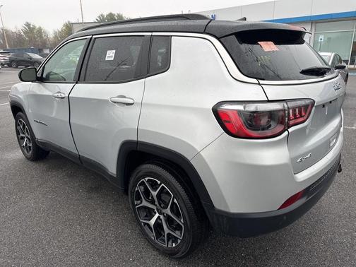 Silver Zynith 2025 Jeep Compass Limited
