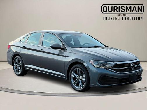 Platinum Gray Metallic 2024 Volkswagen Jetta 1.5T SE