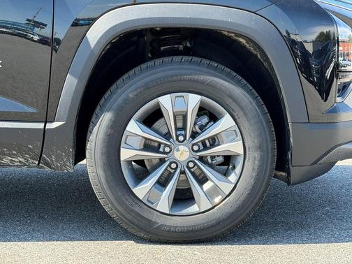 Mosaic Black Metallic 2026 Chevrolet Equinox LT