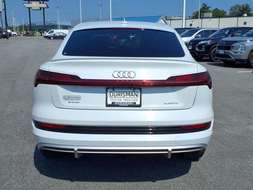 2021 Audi e-tron Premium Plus