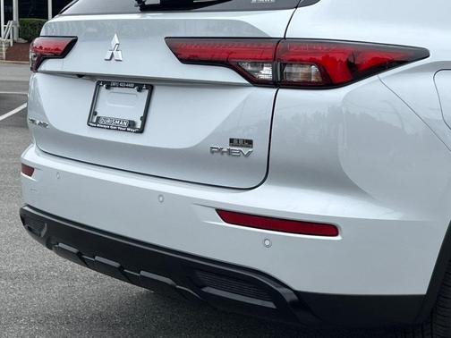 2025 Mitsubishi Outlander PHEV SEL Black Edition