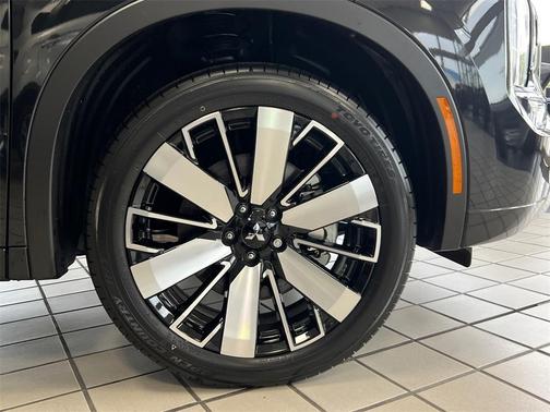 2025 Mitsubishi Outlander Platinum Edition