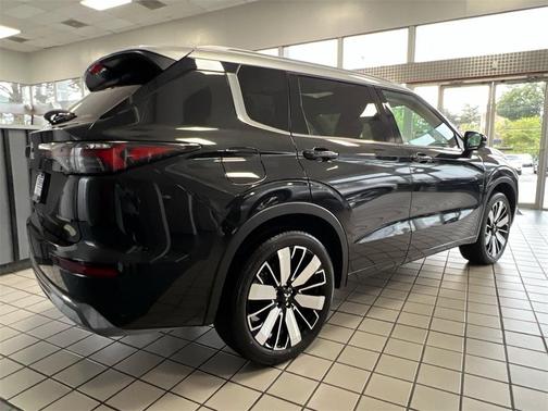 2025 Mitsubishi Outlander Platinum Edition