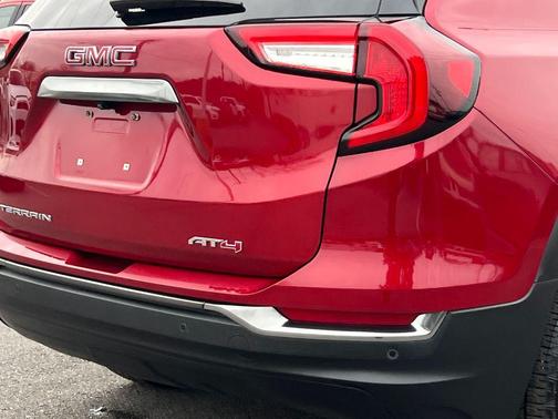 2023 GMC Terrain AT4