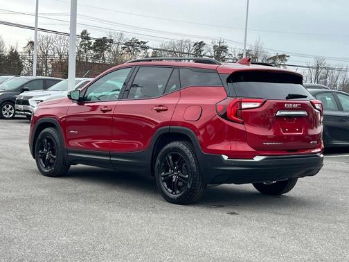2023 GMC Terrain AT4