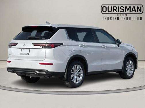 2026 Mitsubishi Outlander ES