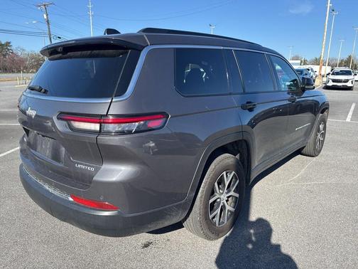 Metallic 2024 Jeep Grand Cherokee L Limited