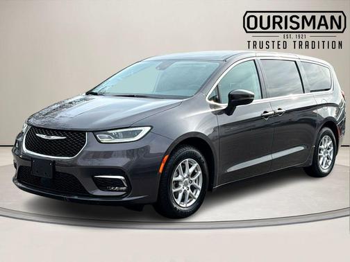 2023 Chrysler Pacifica Touring-L