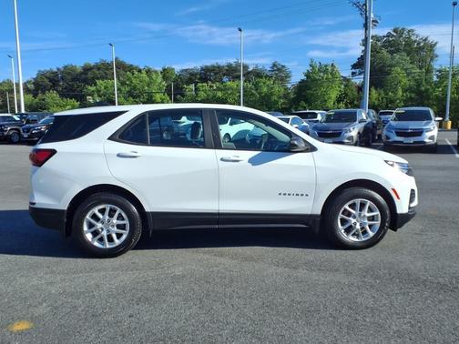2022 Chevrolet Equinox LS