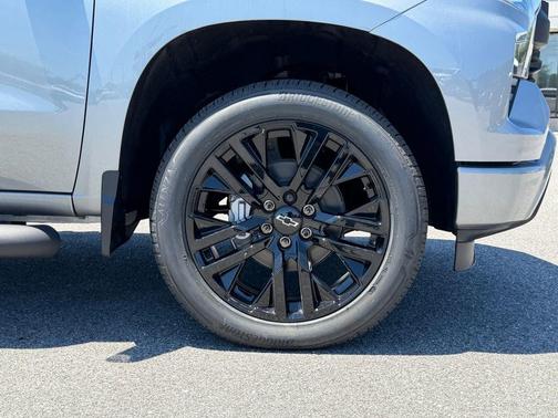 Sterling Gray Metallic 2026 Chevrolet Silverado 1500 Custom