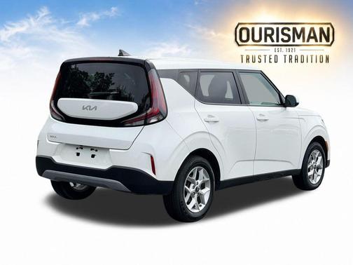 Snow White Pearl 2025 Kia Soul LX