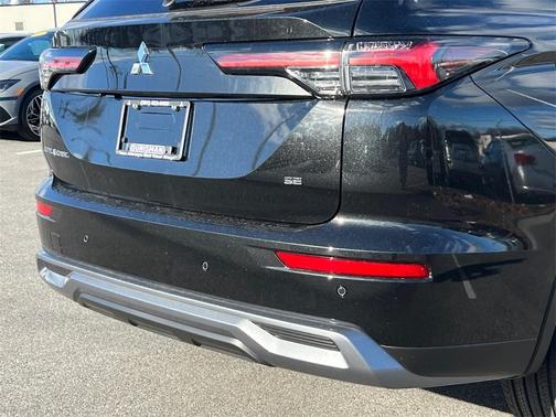 2026 Mitsubishi Outlander SE