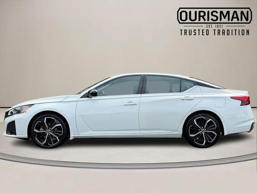 White 2023 Nissan Altima 2.5 SR