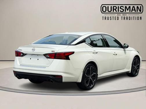 White 2023 Nissan Altima 2.5 SR