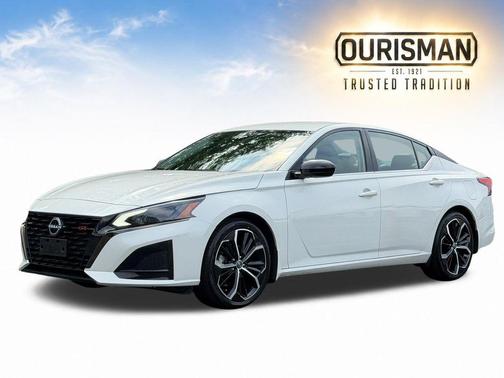 White 2023 Nissan Altima 2.5 SR