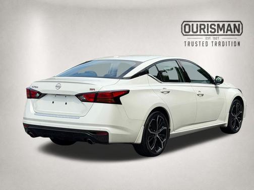 White 2023 Nissan Altima 2.5 SR