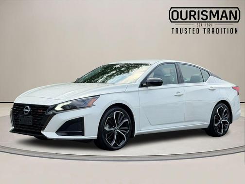 White 2023 Nissan Altima 2.5 SR