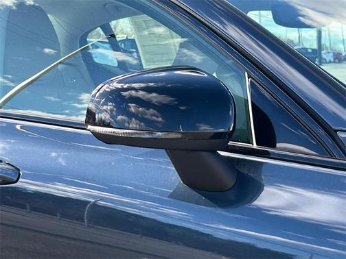 2024 Volvo S60 B5 Core Dark Theme