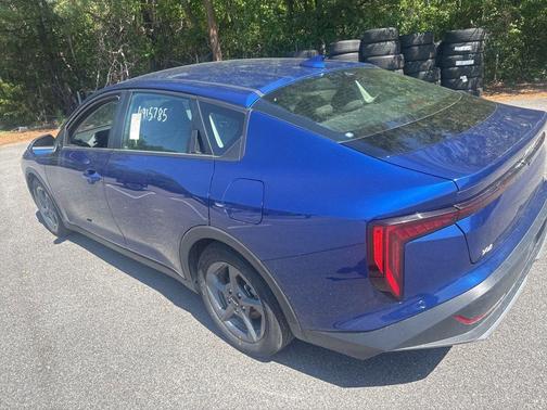 Deep Sea Blue 2025 Kia K4