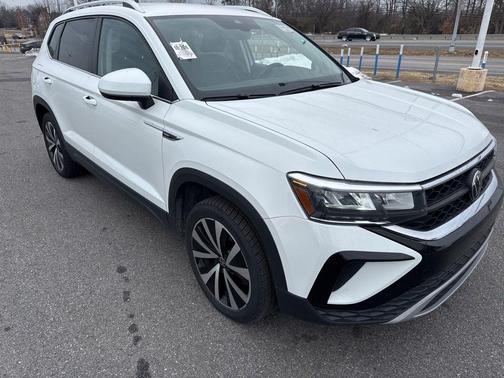 2024 Volkswagen Taos 1.5T SE