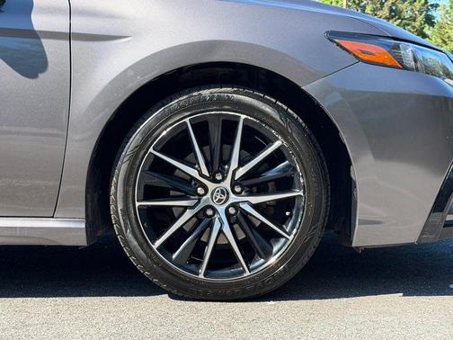Predawn Gray Mica 2022 Toyota Camry SE