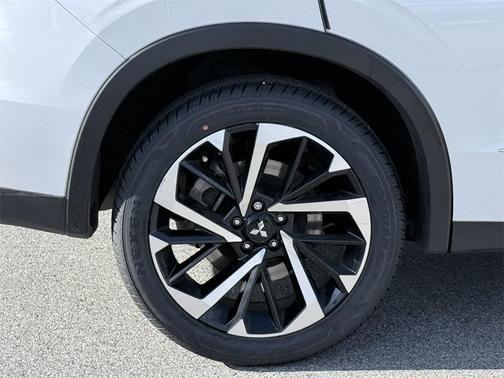 2022 Mitsubishi Outlander ES