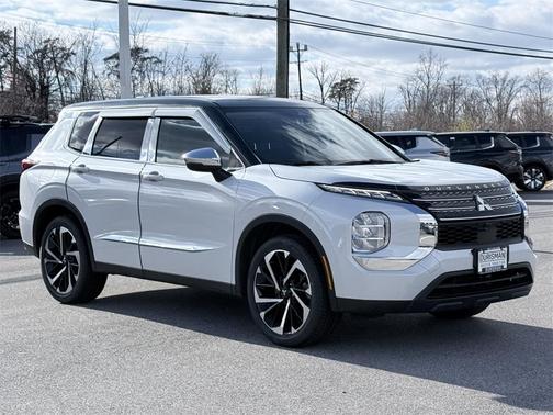 2022 Mitsubishi Outlander ES