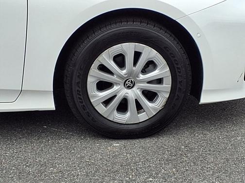 2020 Toyota Prius LE