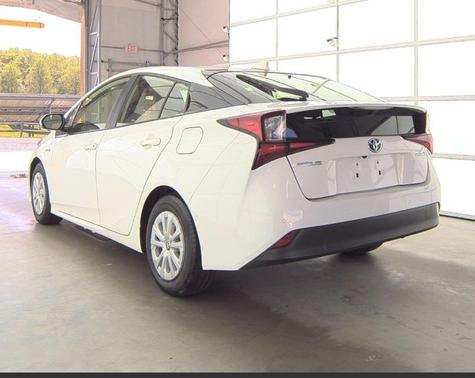 2020 Toyota Prius LE