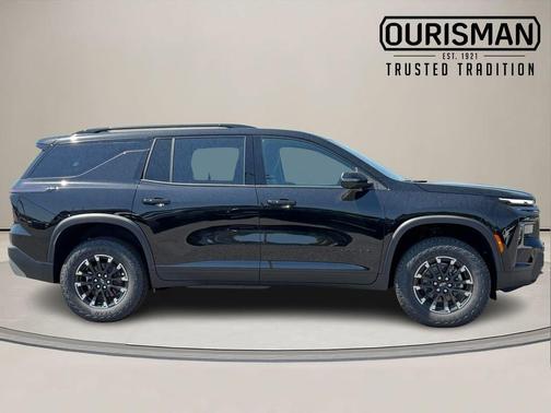 Mosaic Black Metallic 2026 Chevrolet Traverse Z71