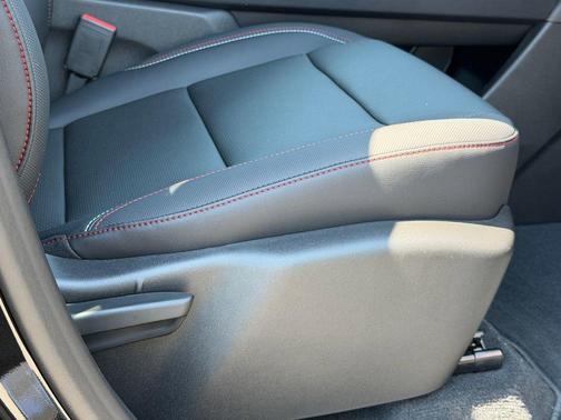 Mosaic Black Metallic 2026 Chevrolet Traverse Z71