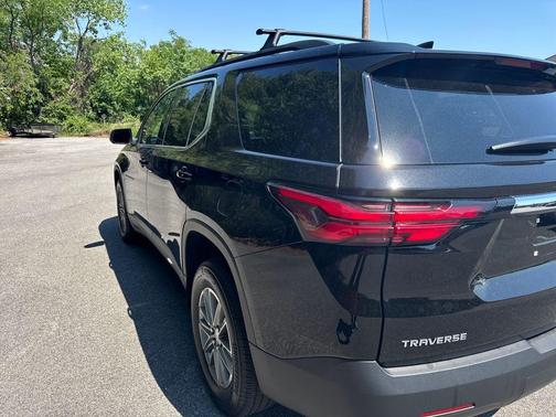 Black Metallic 2023 Chevrolet Traverse LT Leather