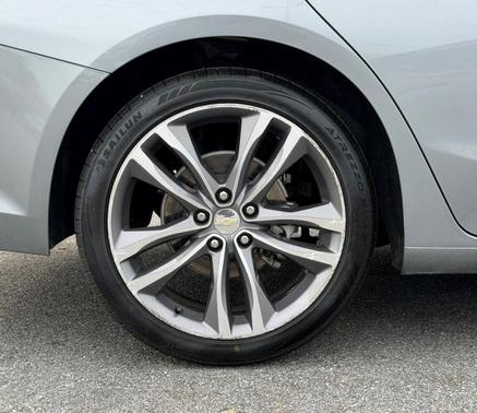 Sterling Gray Metallic 2023 Chevrolet Malibu LT