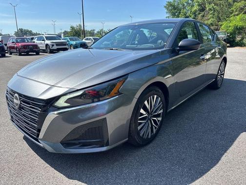 Gun Metallic 2025 Nissan Altima SV