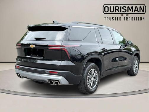 Black Metallic 2024 Chevrolet Traverse LT