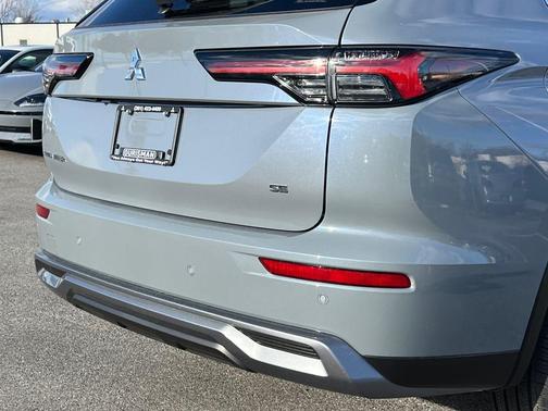 2026 Mitsubishi Outlander SE