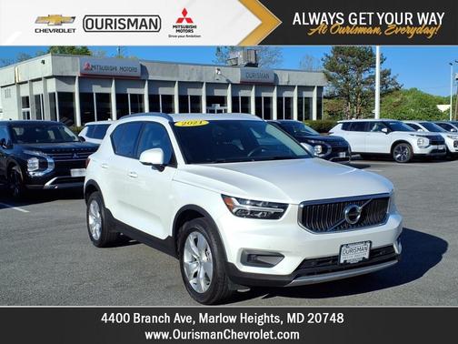 2021 Volvo XC40 T5 Momentum