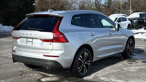 2021 Volvo XC60 T5 Momentum