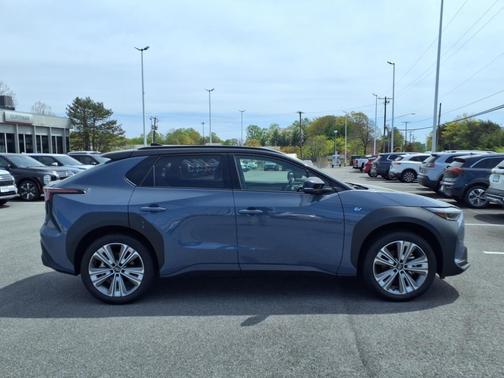 2024 Subaru Solterra Touring
