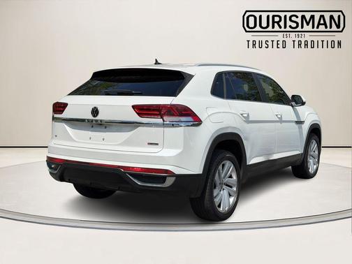 Oryx White Pearl Effect 2021 Volkswagen Atlas Cross Sport 2.0T SE w/Technology
