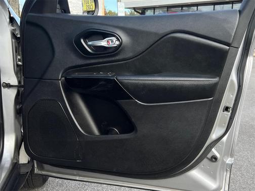 2021 Jeep Cherokee Latitude Plus