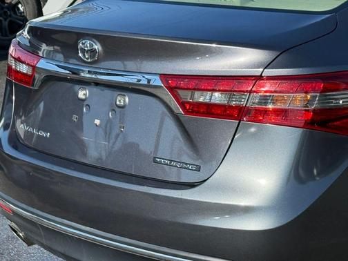 2016 Toyota Avalon Touring