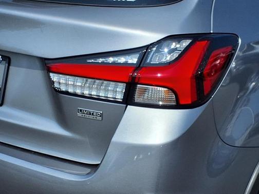 2025 Mitsubishi Outlander Sport 2.0 LE