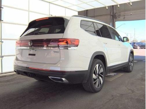 2024 Volkswagen Atlas 2.0T SE
