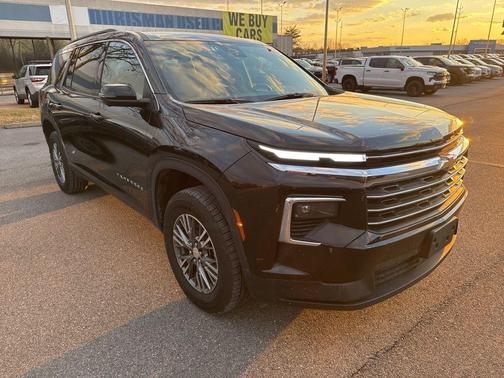 2024 Chevrolet Traverse LT