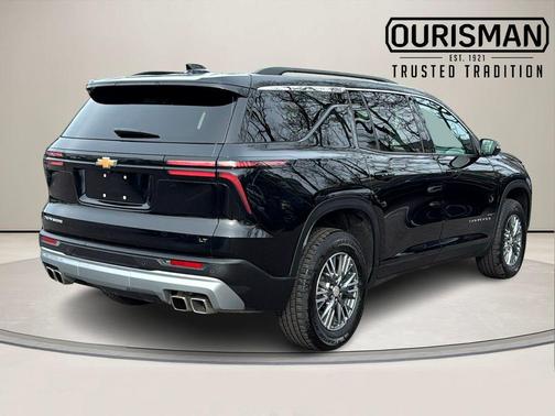 2024 Chevrolet Traverse LT