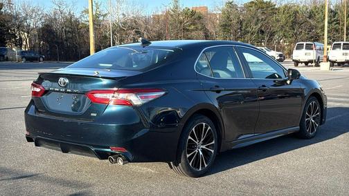 2019 Toyota Camry SE