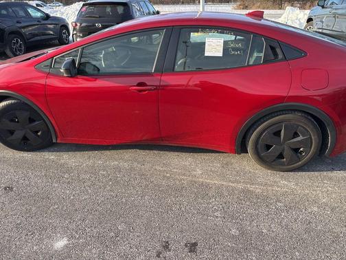 2024 Toyota Prius LE